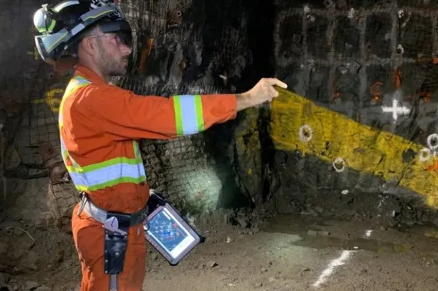 AR技术应用于采矿井下作业