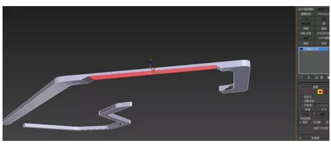 进入面层级选中,直接手动往上拖到合适位置