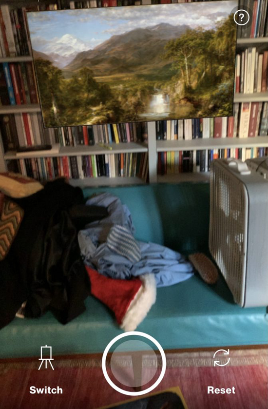 画作出现在家中